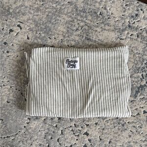 Beluga Baby Gray Striped Wrap